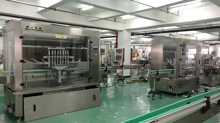 油類灌裝機設備展示
