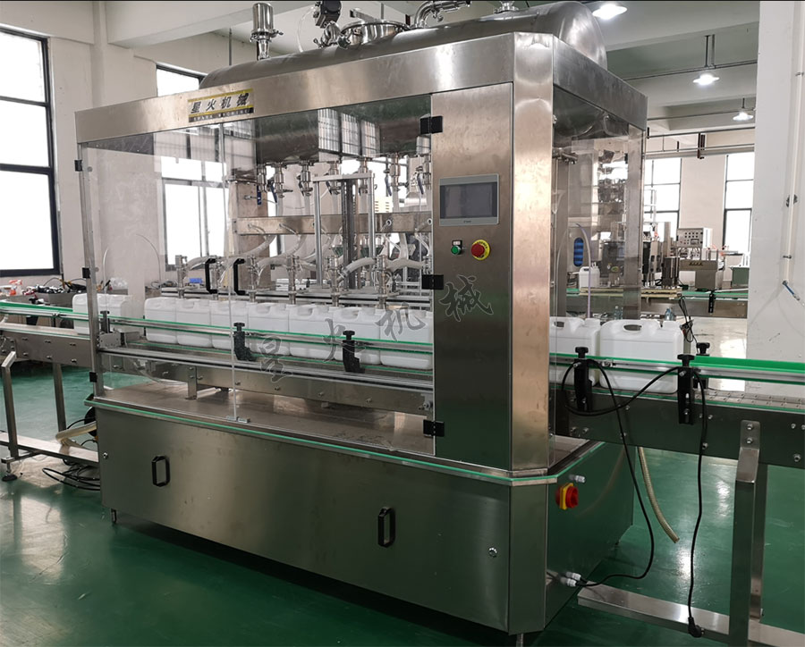 星火全自動車用尿素稱重灌裝機(jī)生產(chǎn)線展示