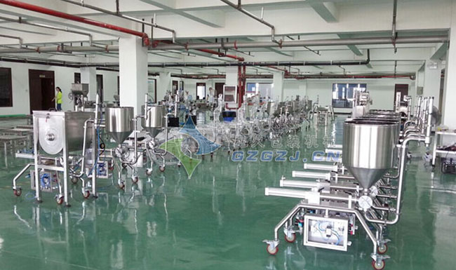 廠區(qū)半自動海鮮醬灌裝機/單頭海鮮醬灌裝機展示
